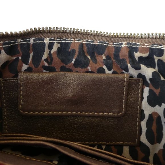 Betsey Johnson Hand Clutch Bag Cell Phone Holder Card Slots Horseshoe Zip Pull - Picture 5 of 6